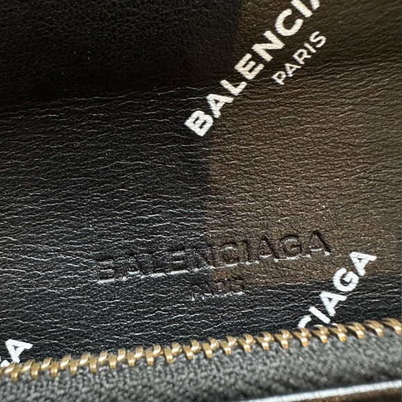 Balenciaga black logo print folding leather wallet - Picture 8 of 12